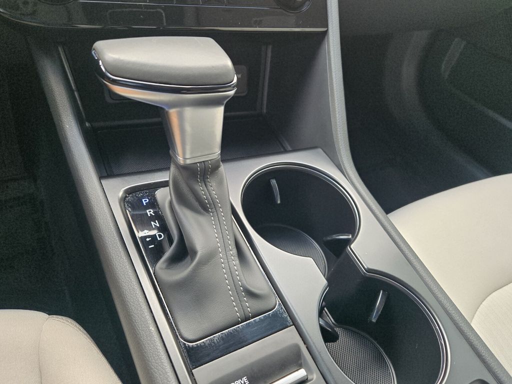 2025 Hyundai Sonata SE - Photo 17