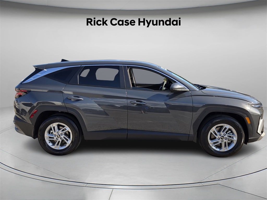 Certified 2025 Hyundai Tucson SE SUV