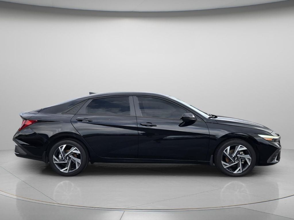 Certified 2025 Hyundai Elantra SEL Sport Sedan