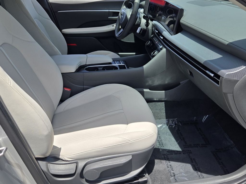 2024 Hyundai Sonata SEL - Photo 16