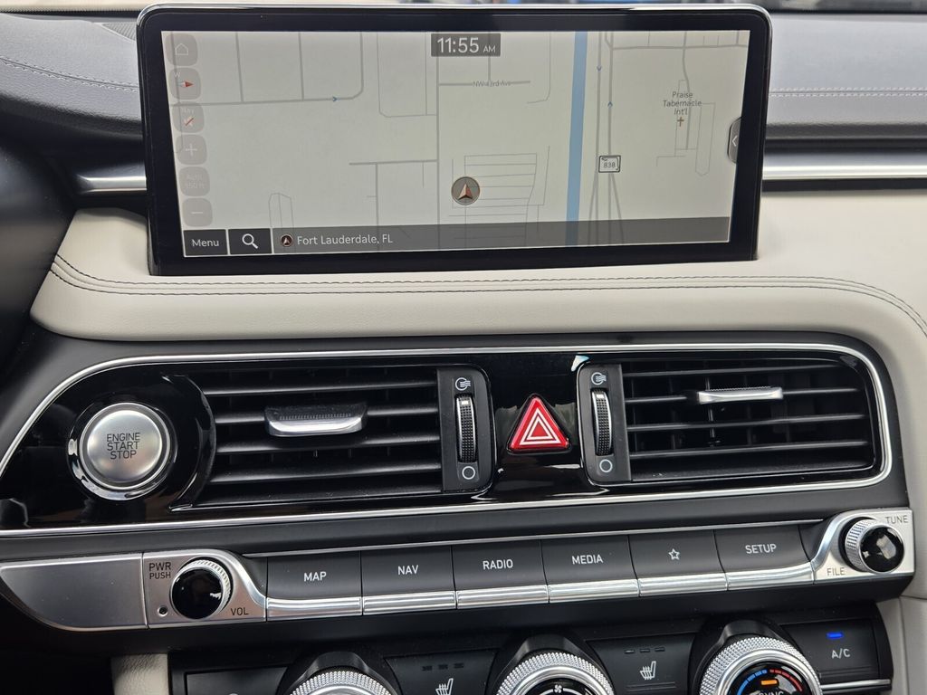 2023 GENESIS G70 Standard - Photo 19