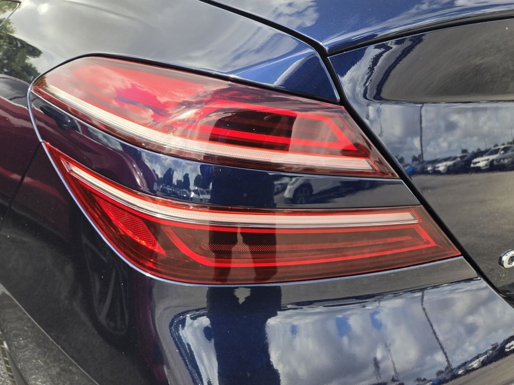 2023 GENESIS G70 Standard - Photo 7