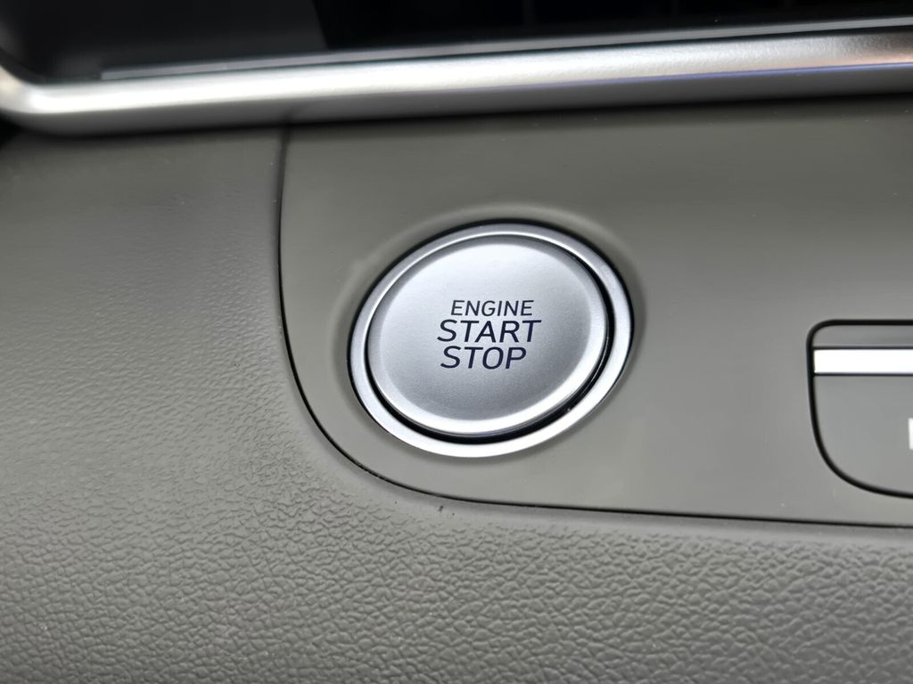 2025 Hyundai Elantra SEL - Photo 22