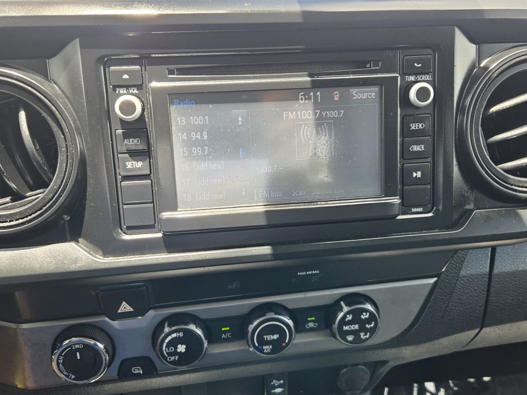 2019 Toyota Tacoma SR - Photo 18