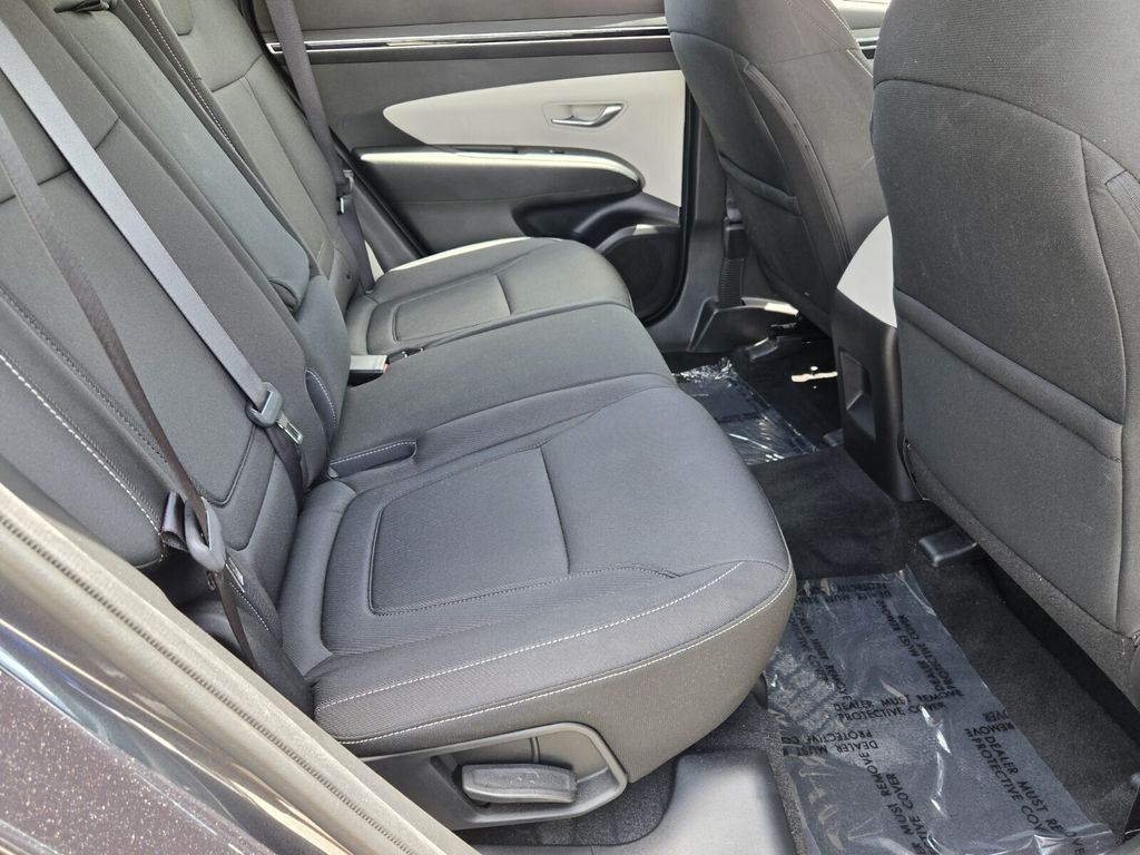 2024 Hyundai Tucson SE - Photo 15