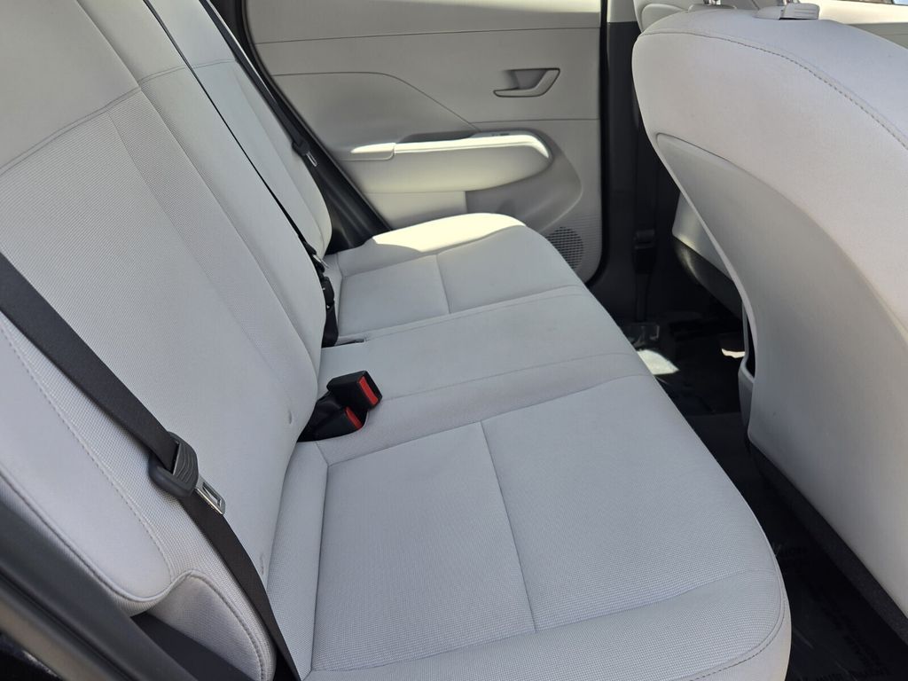 2026 Hyundai Kona SE - Photo 15