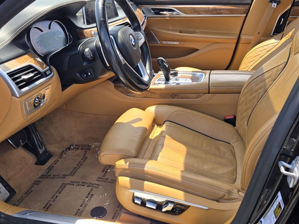 2018 BMW 7 Series 750i - Photo 10