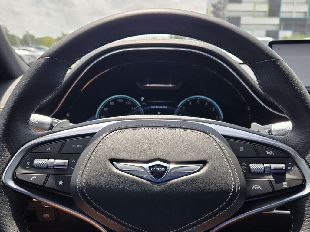 2025 GENESIS GV70 Standard - Photo 23