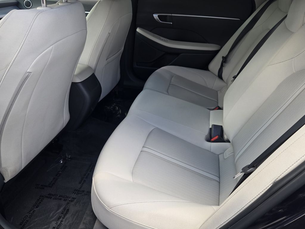 2025 Hyundai Sonata SE - Photo 11