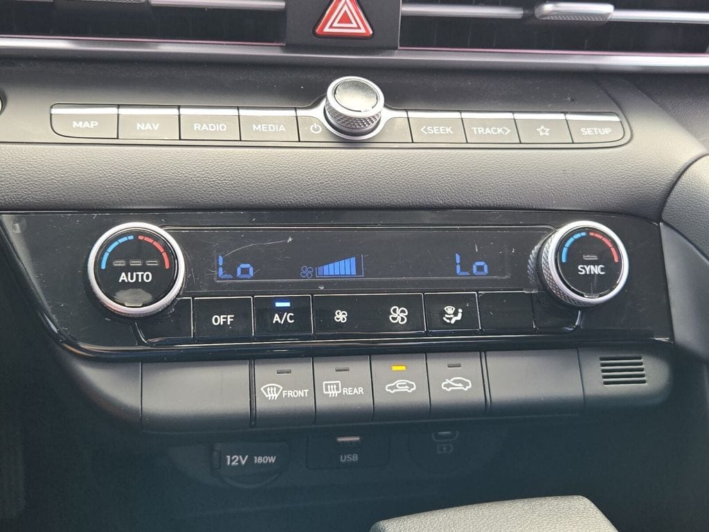 2024 Hyundai Elantra SEL - Photo 20