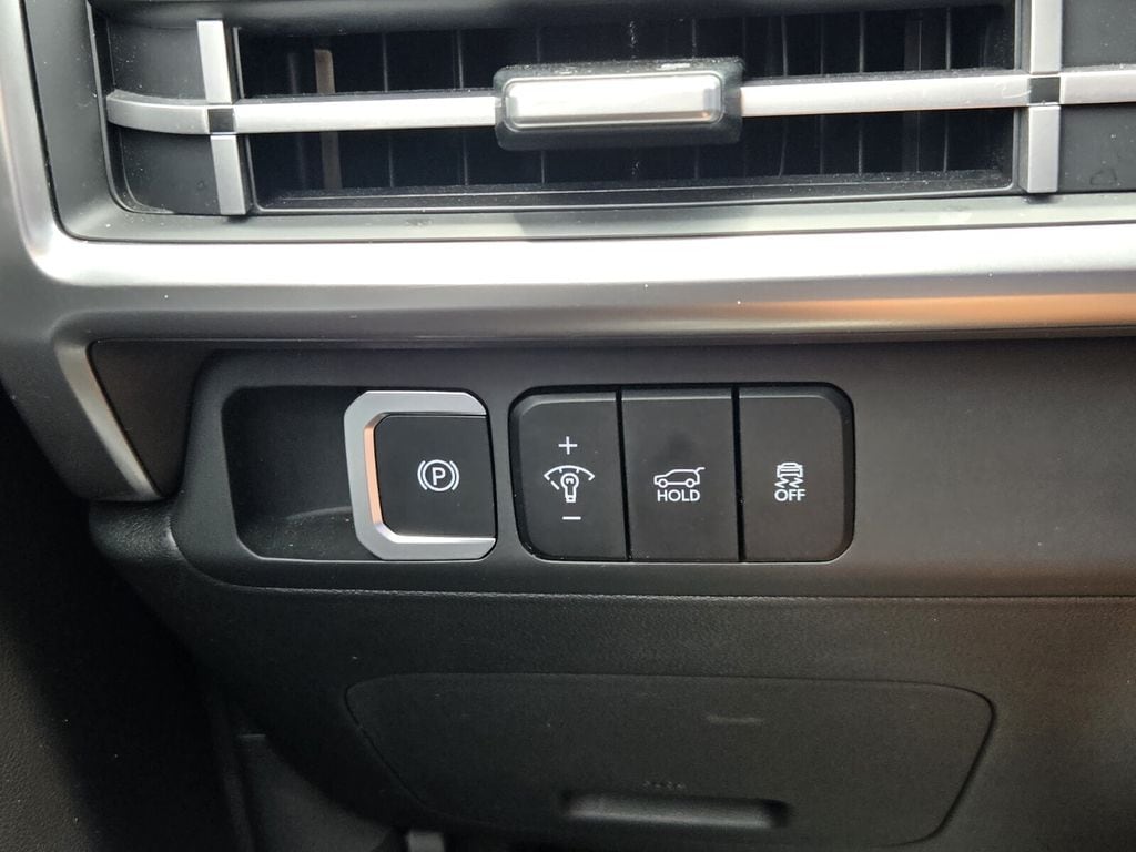 2025 Hyundai Santa Fe SEL - Photo 28