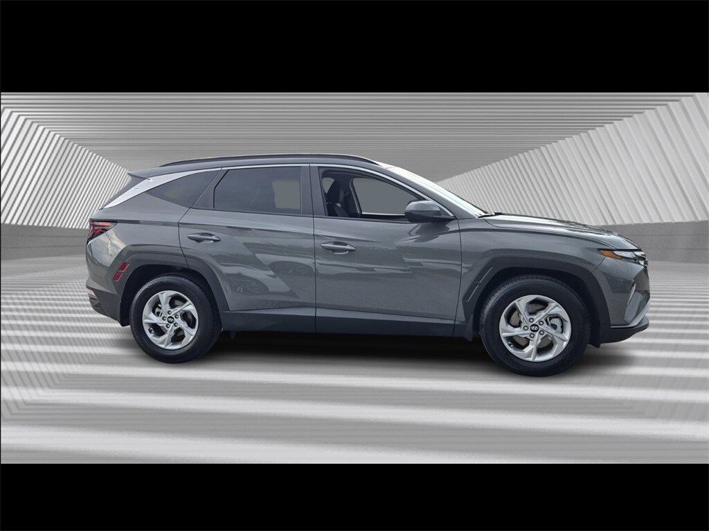 2024 Hyundai Tucson SEL photo 2