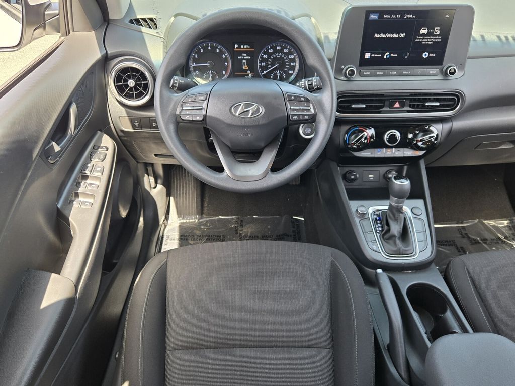 2023 Hyundai Kona SEL - Photo 13