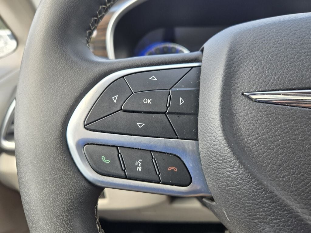 2024 Chrysler Pacifica Limited - Photo 23