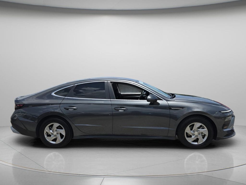 Certified 2025 Hyundai Sonata SE Sedan
