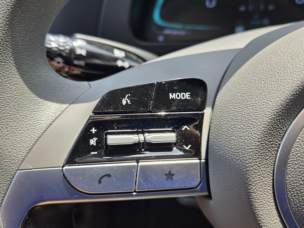 2025 Hyundai Elantra SE - Photo 22