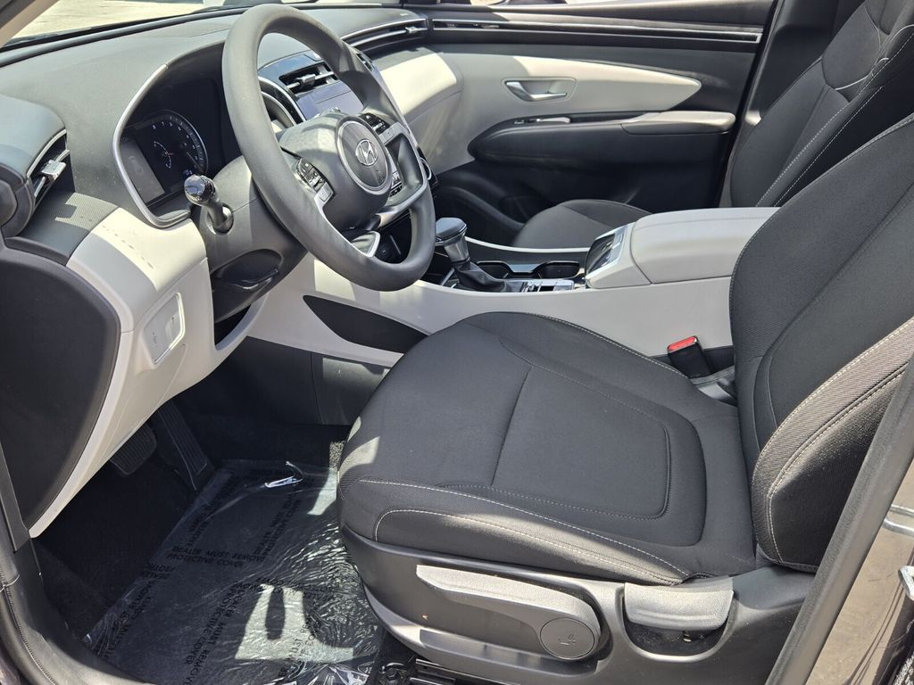 2024 Hyundai Tucson SE - Photo 10