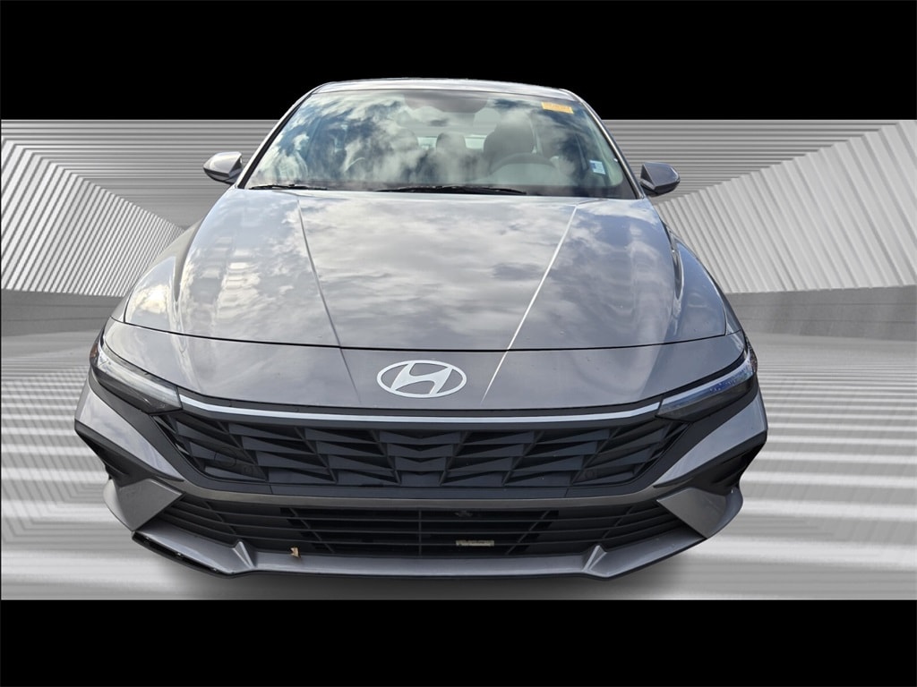 Certified 2025 Hyundai Elantra SE Sedan