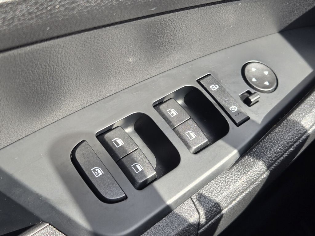 2025 Kia Sportage LX Hybrid - Photo 25