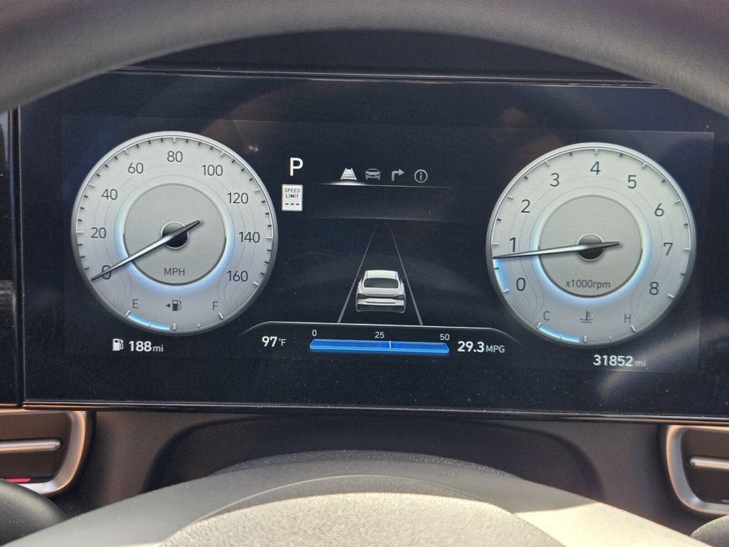 2024 Hyundai Elantra SEL - Photo 25