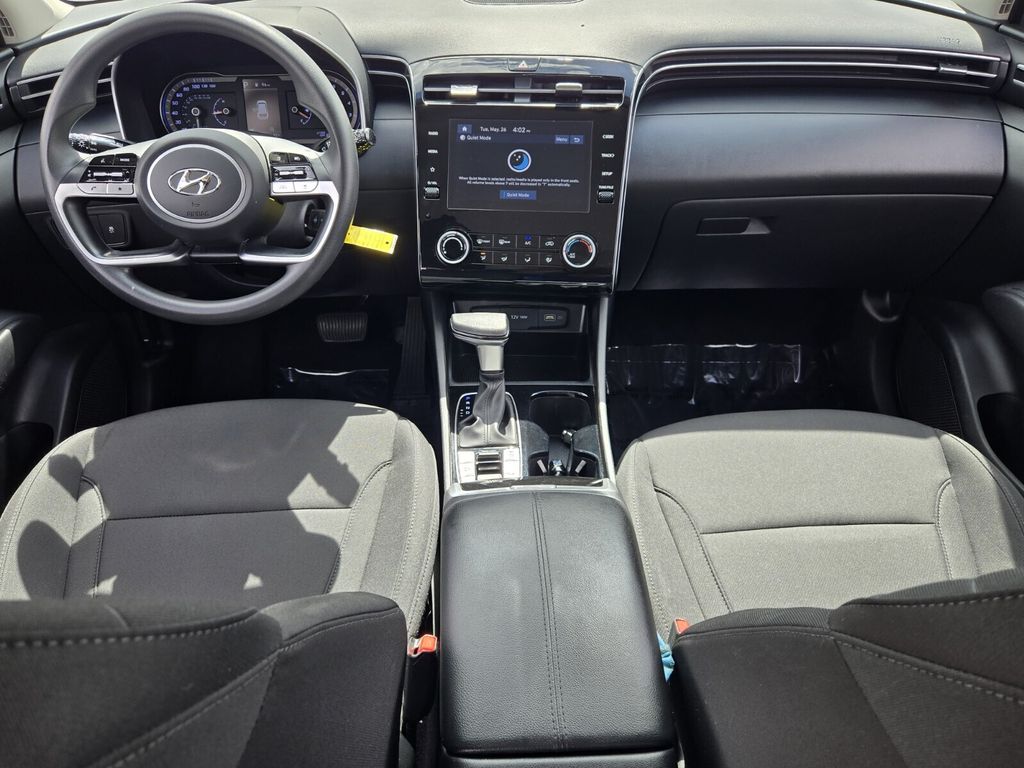 2024 Hyundai Tucson SE - Photo 13