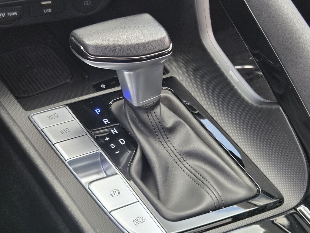 2025 Hyundai Elantra SEL - Photo 25