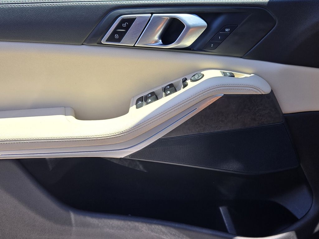 2020 BMW X5 40i - Photo 27