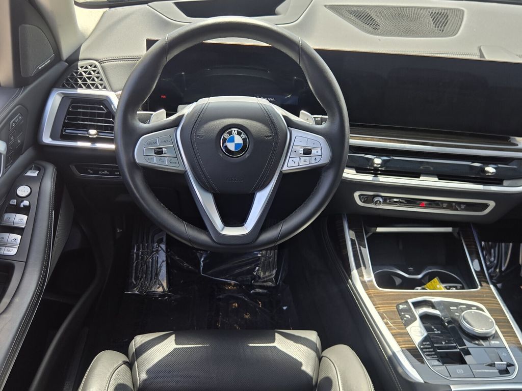 2025 BMW X7 40i - Photo 12