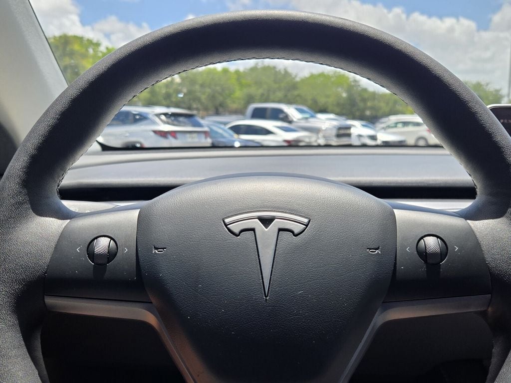 2022 Tesla Model Y Long Range - Photo 20