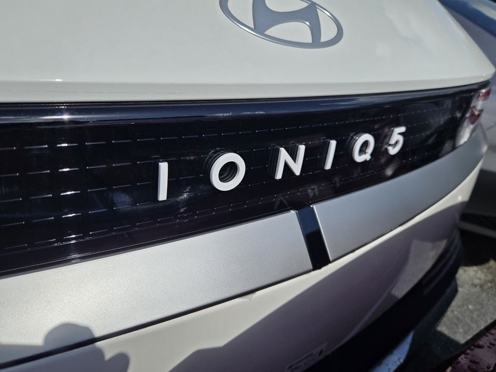 2026 Hyundai IONIQ 5 SE - Photo 7
