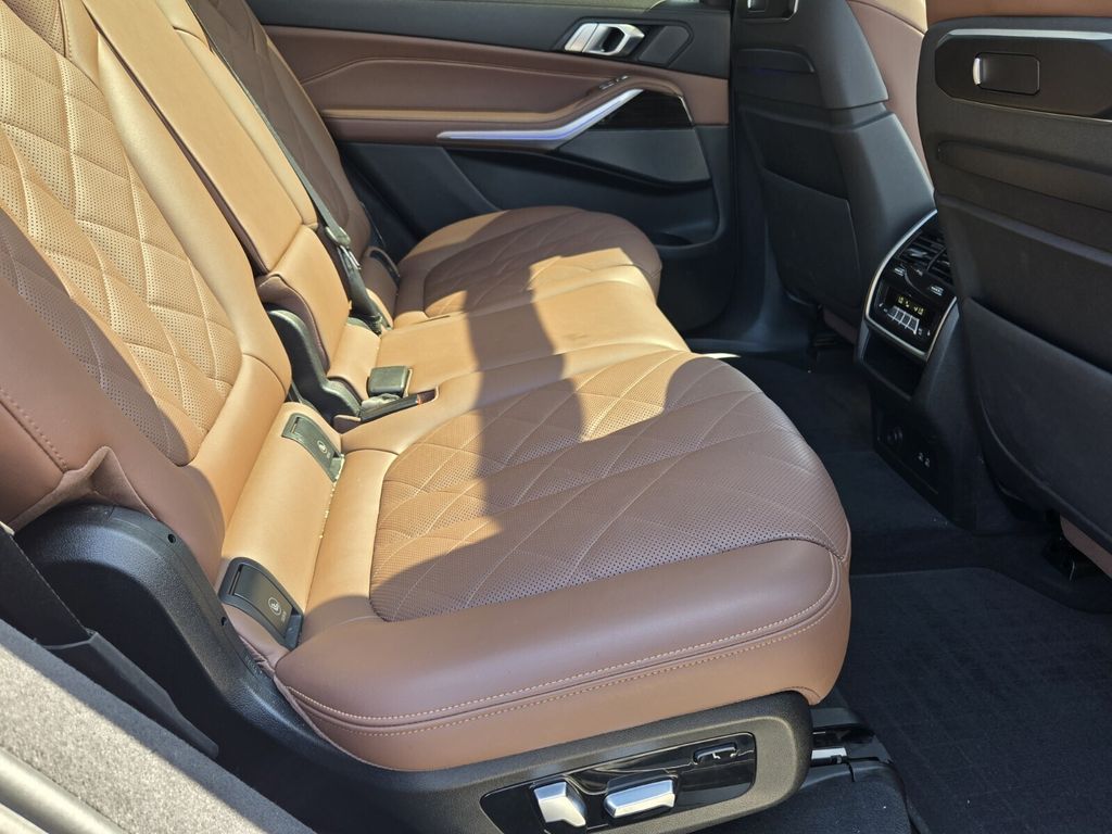 2023 BMW X7 40i - Photo 15
