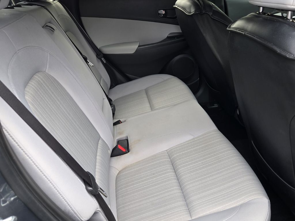 2023 Hyundai Kona SEL - Photo 7