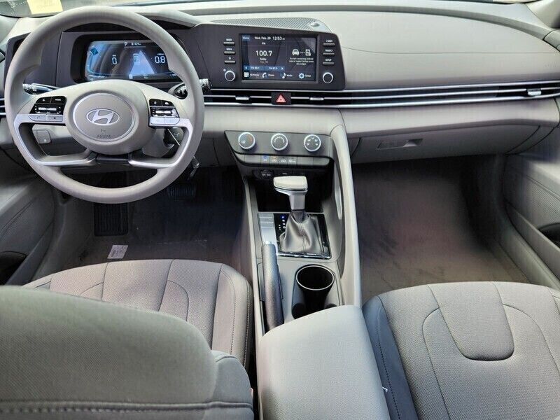 2026 Hyundai Elantra SE - Photo 7