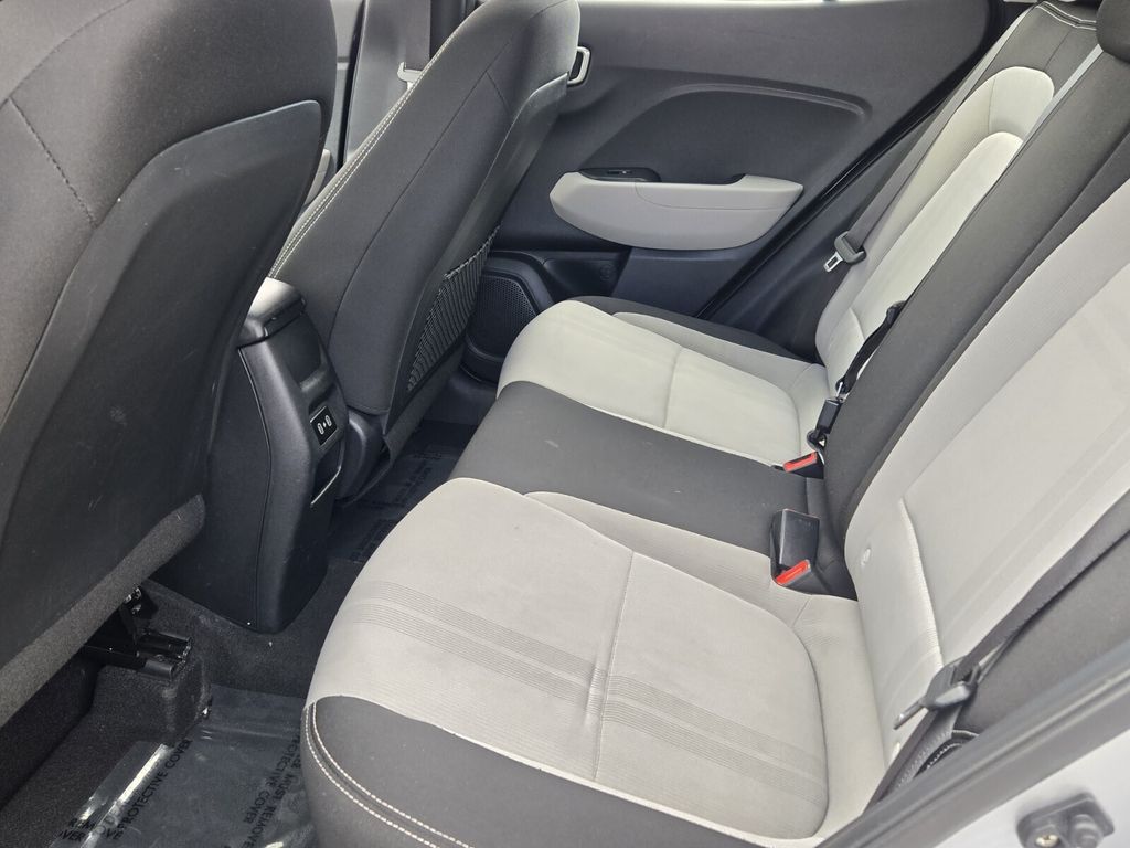 2025 Hyundai Venue SEL - Photo 11