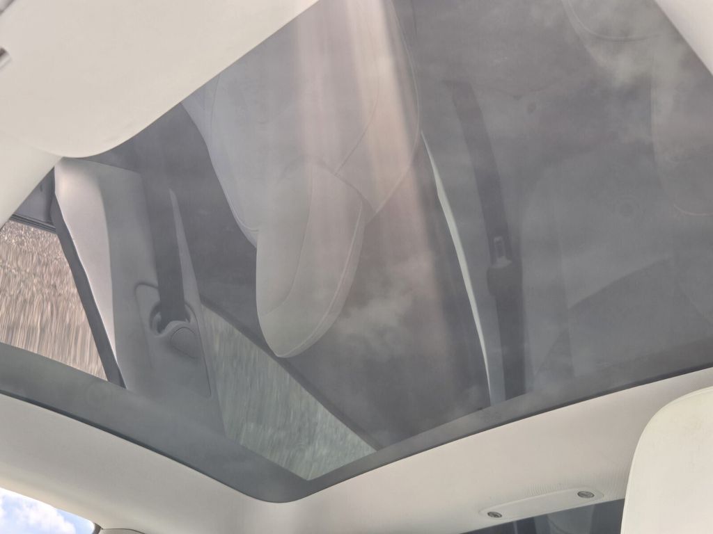 2022 Tesla Model 3 Performance - Photo 19