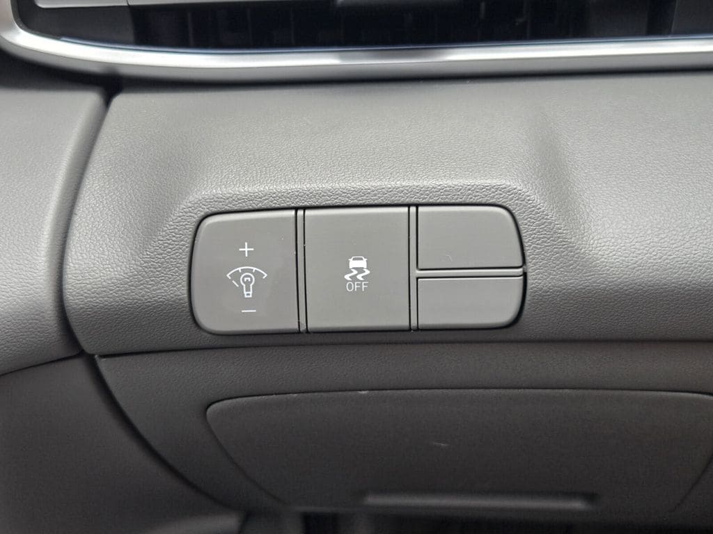 2025 Hyundai Elantra SEL - Photo 28