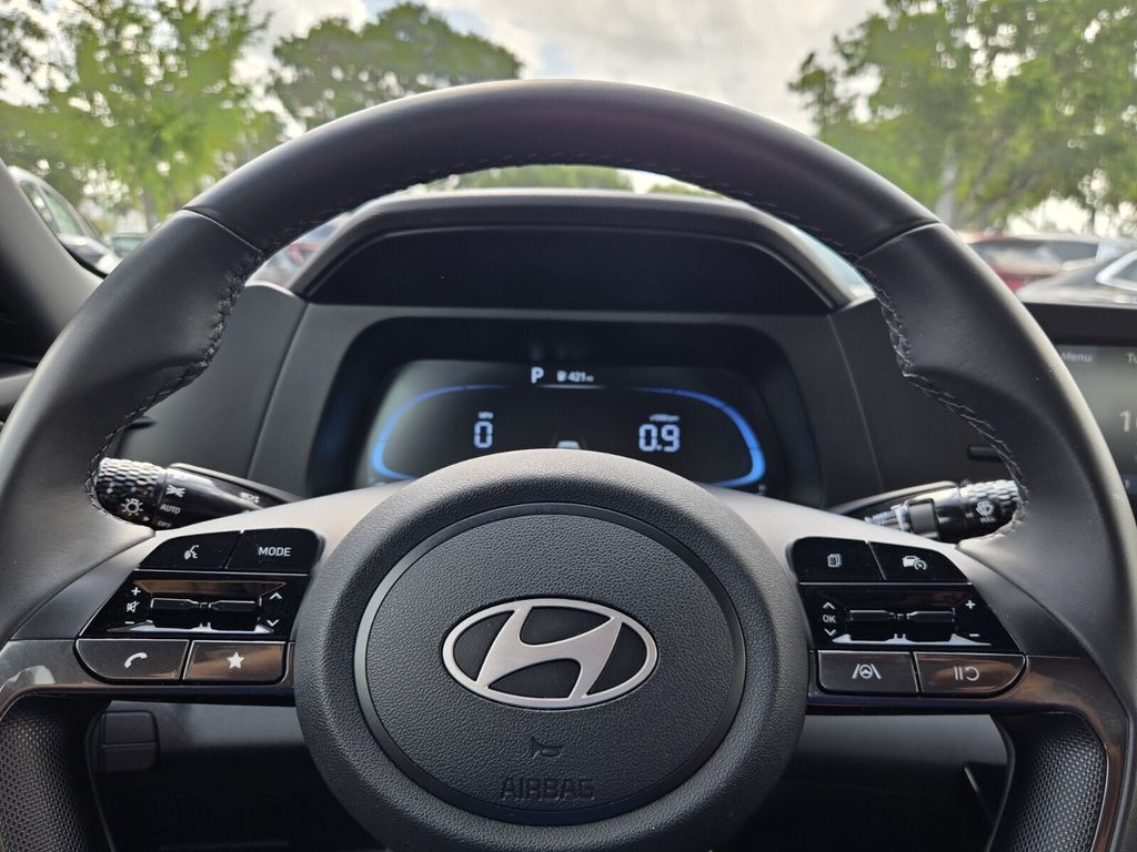 2025 Hyundai Elantra SEL - Photo 21