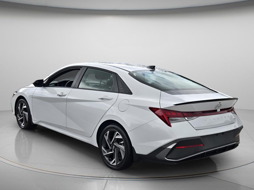 2025 Hyundai Elantra Blue - Photo 8