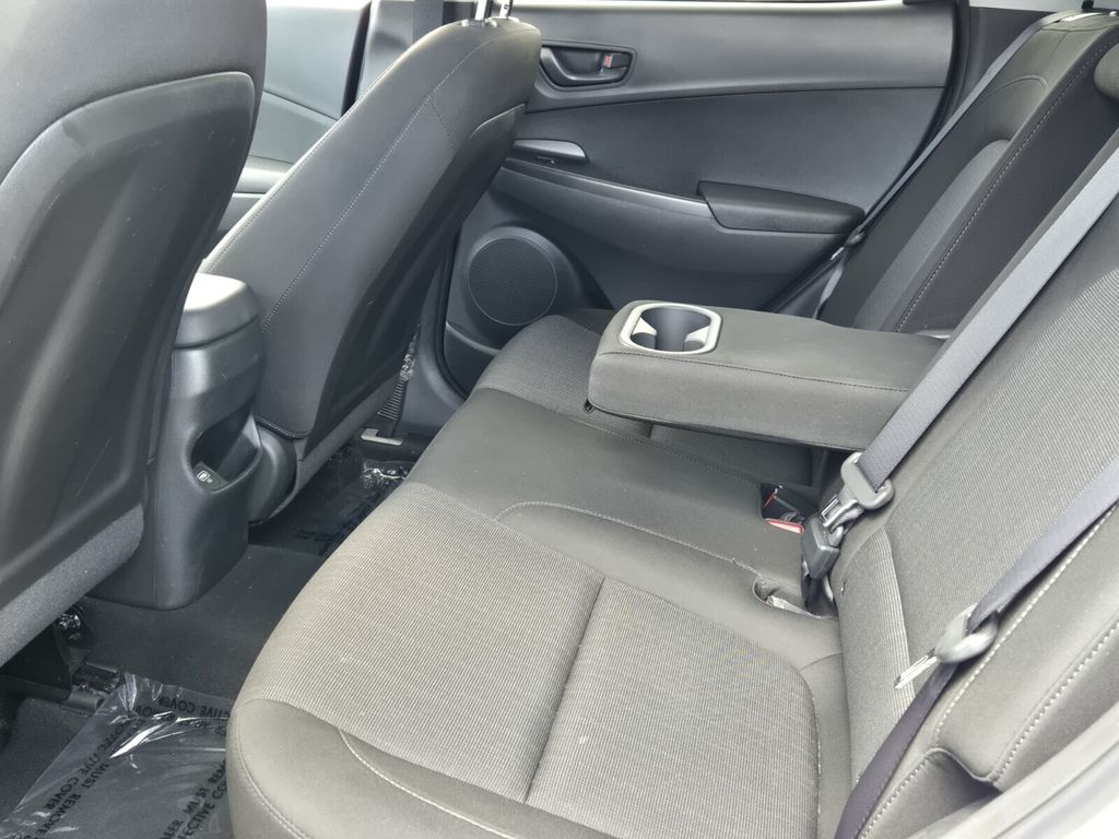 2023 Hyundai Kona SEL - Photo 11