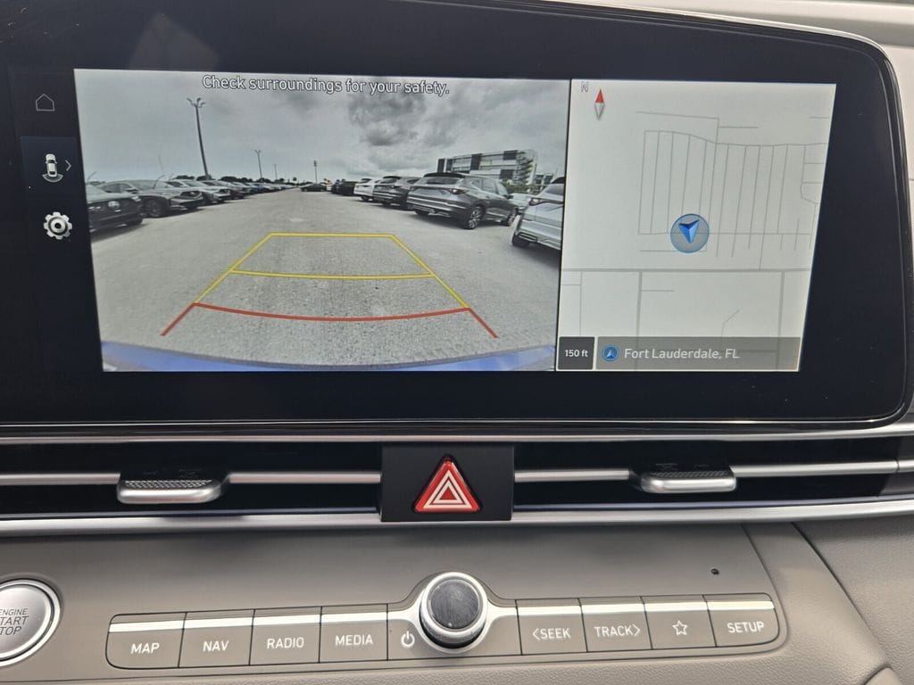 2025 Hyundai Elantra SEL - Photo 20