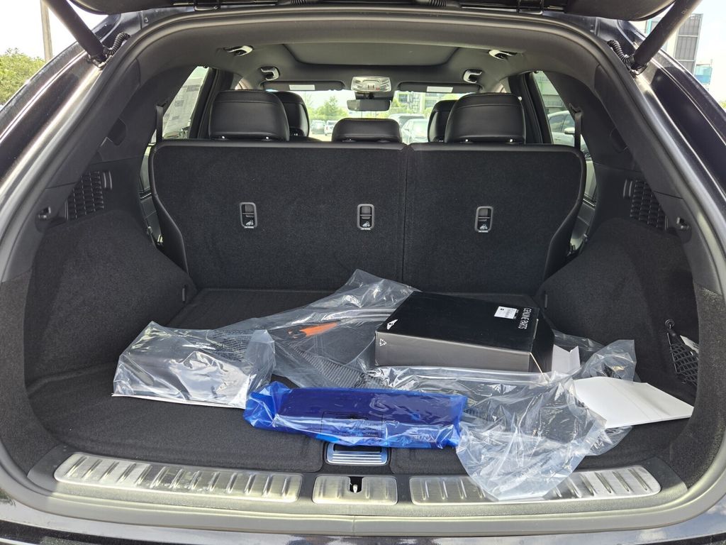 2025 GENESIS GV70 Standard - Photo 14