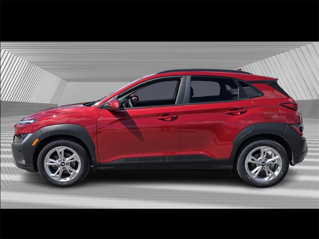 2022 Hyundai Kona SEL photo 2