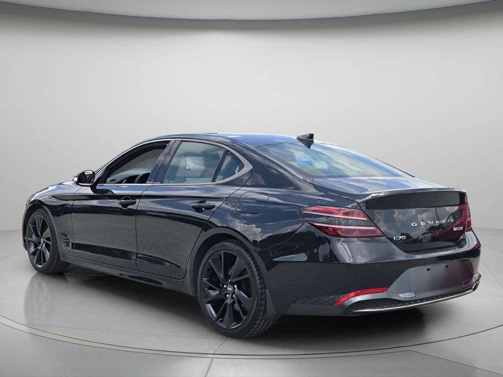 2023 GENESIS G70 Standard - Photo 7