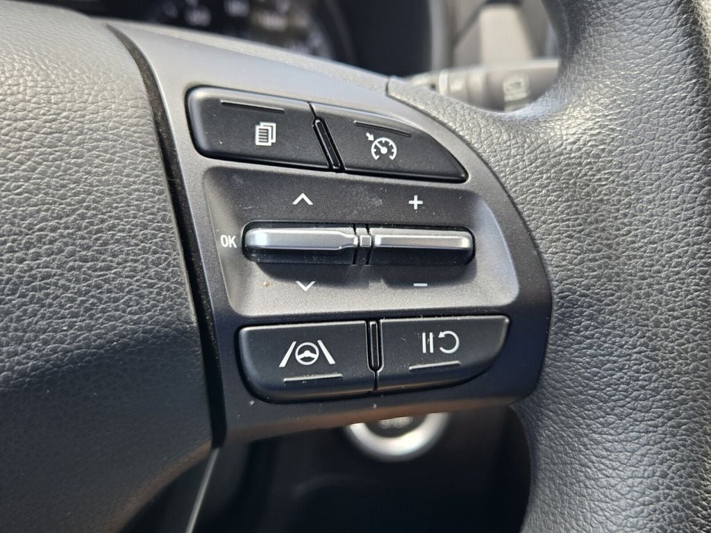 2023 Hyundai Kona SEL - Photo 23