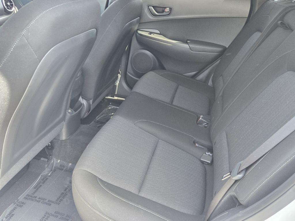 2023 Hyundai Kona SEL - Photo 11