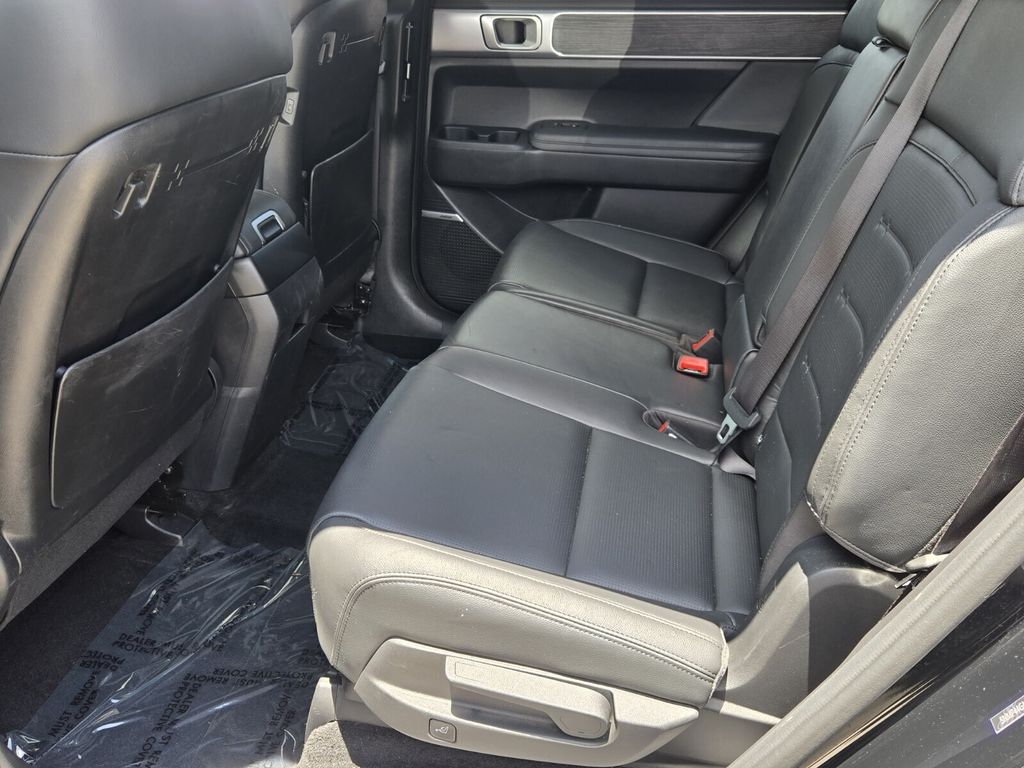 2024 Hyundai Santa Fe Limited - Photo 11