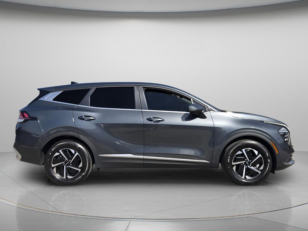 2025 Kia Sportage LX Hybrid - Photo 4