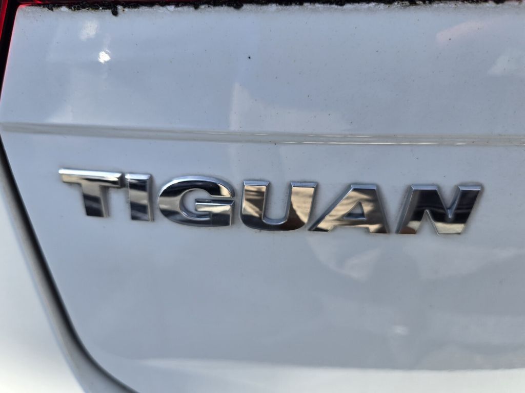 2021 Volkswagen Tiguan S - Photo 10