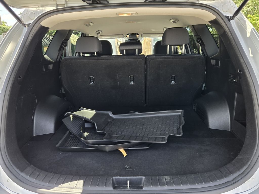 2023 Hyundai Santa Fe SE - Photo 14