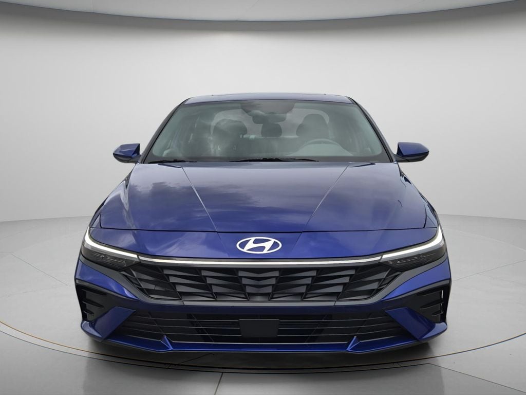 2025 Hyundai Elantra SEL - Photo 5